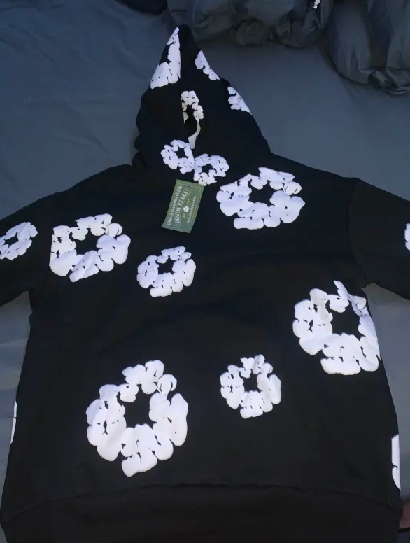 Denim Tears The Cotton Wreath Sweatshirt Black review Ishaira 01