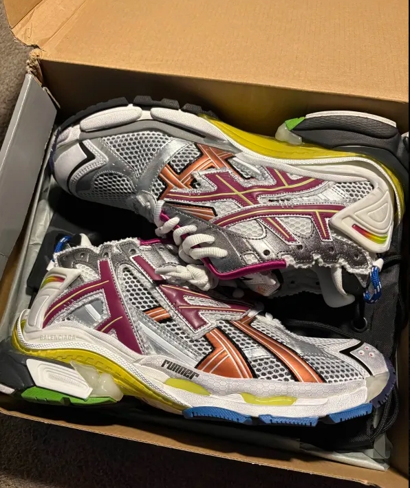 Balenciaga Runner Sneaker Multicolor 677402 W3RB6 8123 review Andalieb