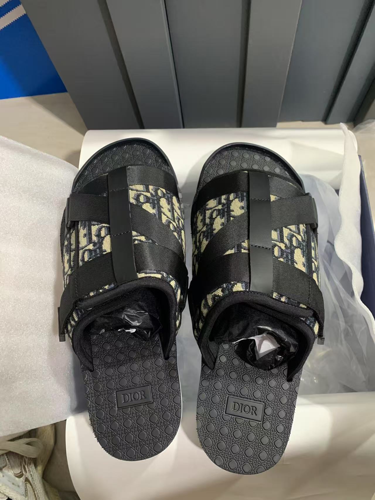 Alpha Sandal Oblique review Tavon