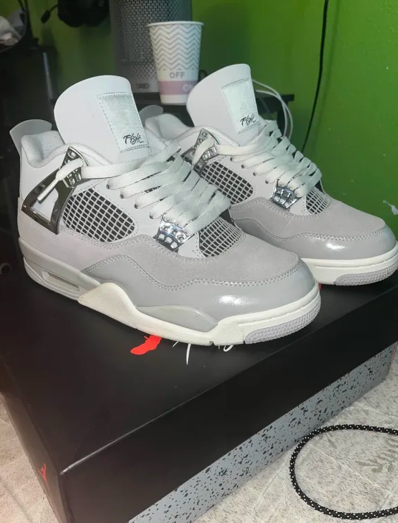 Air Jordan 4 Frozen Moments AQ9129-001 review Dalziel 00