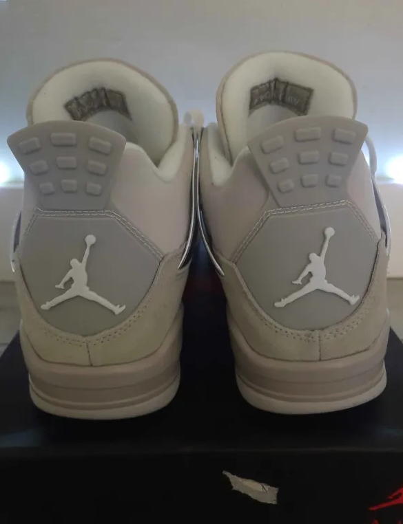 Air Jordan 4 Frozen Moments AQ9129-001 review Janae 02