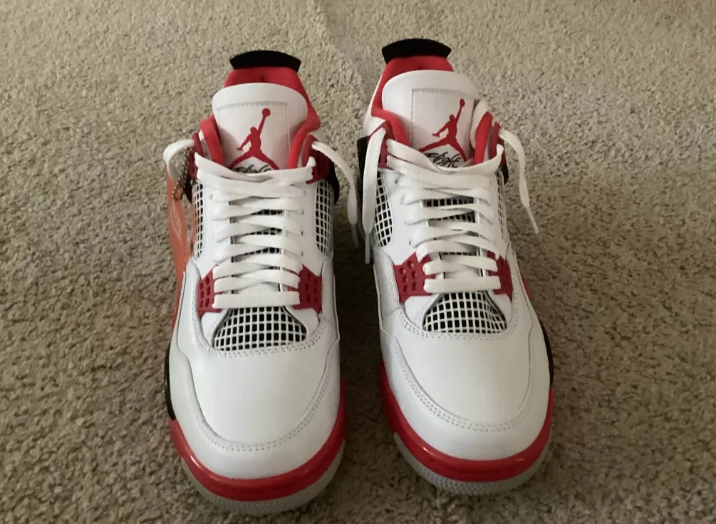 Jordan 4 Retro Fire Red DC7770-160  review Frederick 01