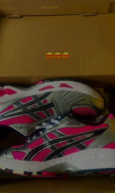 ASICS Gel-Kayano 14 Pink Glo 1201A019-700 review Robinson