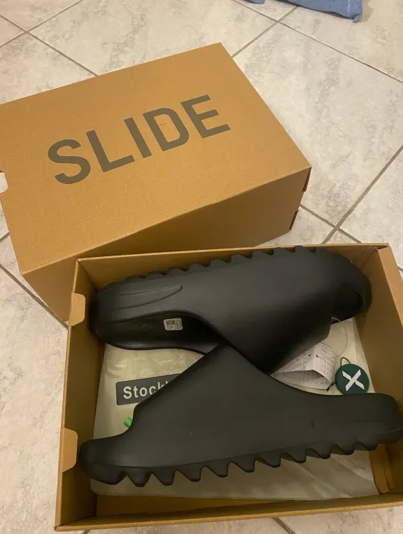 adidas Yeezy Slide Onyx HQ6448 review SARP 01