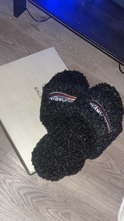 Balenciaga Furry Slide  review Tre