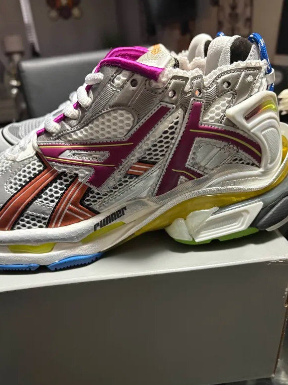 Balenciaga Runner Sneaker Multicolor 677402 W3RB6 8123 review Malachi 00