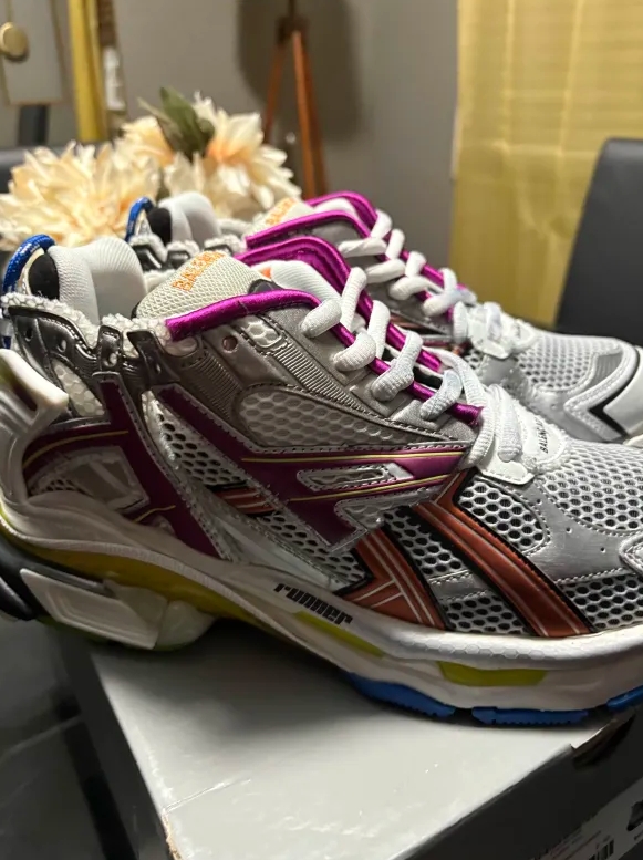 Balenciaga Runner Sneaker Multicolor 677402 W3RB6 8123 review Malachi 01