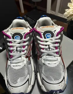 Balenciaga Runner Sneaker Multicolor 677402 W3RB6 8123 review Malachi 03