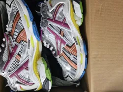 Balenciaga Runner Sneaker Multicolor 677402 W3RB6 8123 review Matt 02