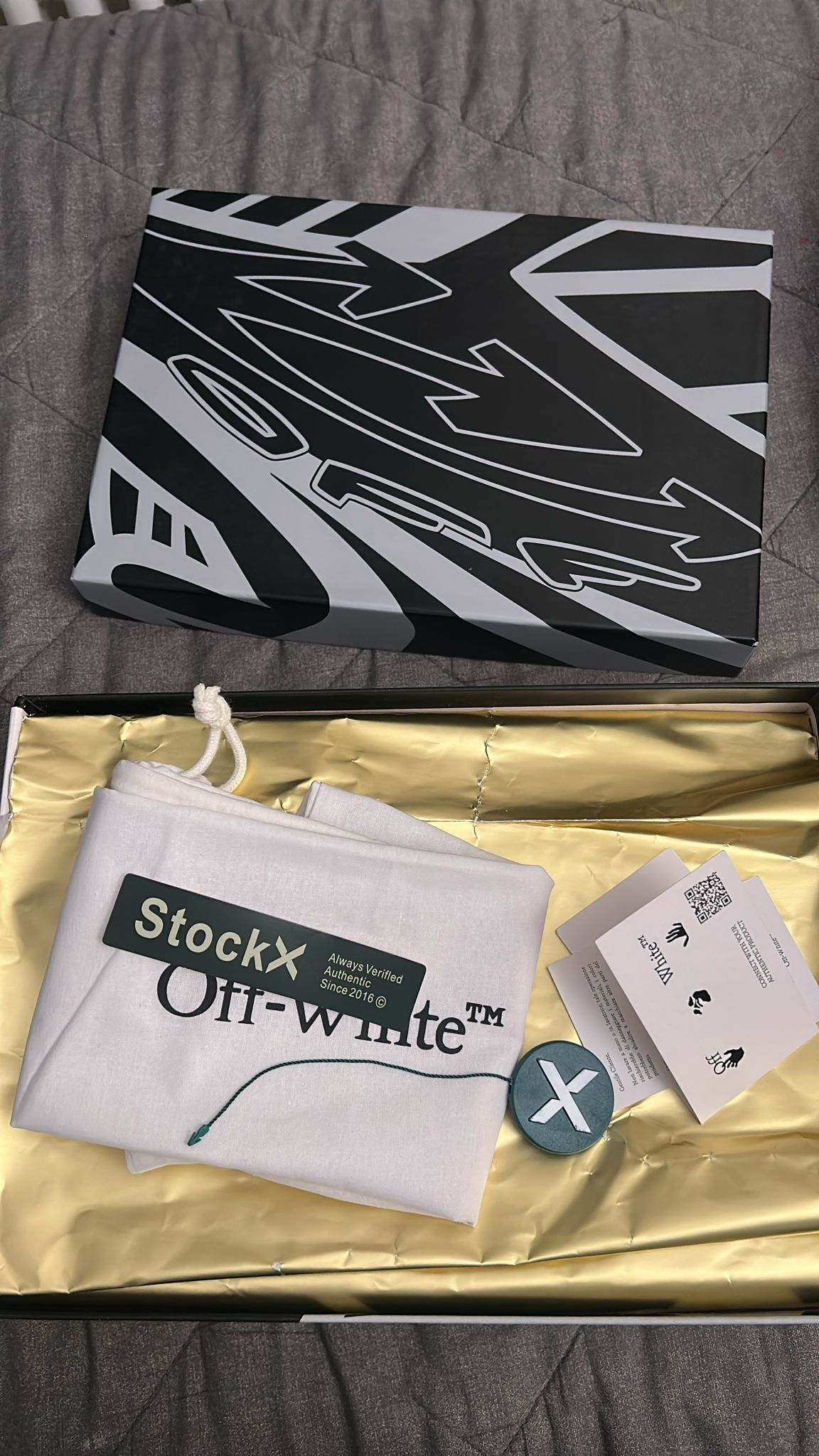 OFF-WHITE Out Of Office Blue Silver white OIIA295F24 FAB00 10001  review Melissa