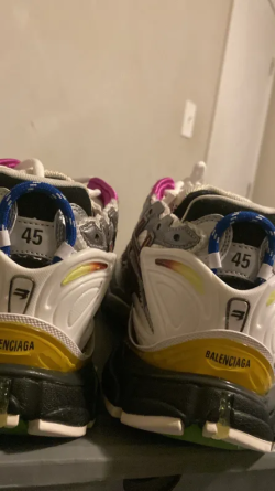 Balenciaga Runner Sneaker Multicolor 677402 W3RB6 8123 review Christian 04