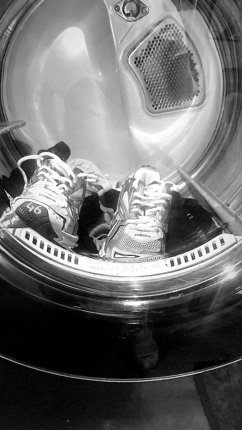 Balenciaga Runner Sneaker Multicolor 677402 W3RB6 8123 review rodriguez 00