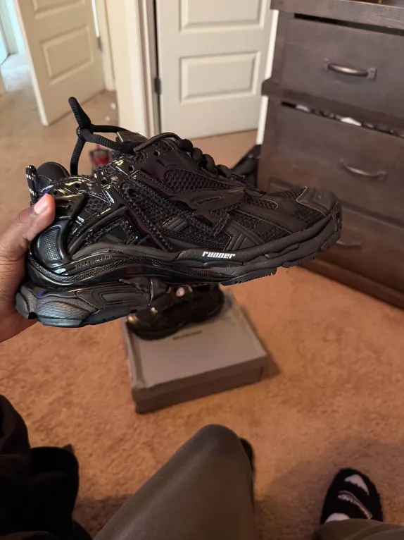 Balenciaga Runner Sneaker Black review David 01
