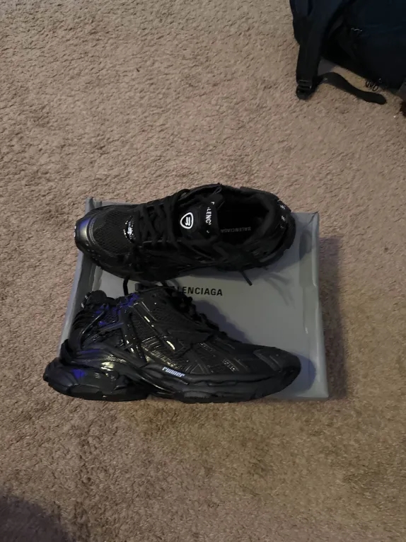 Balenciaga Runner Sneaker Black review Khilil 01