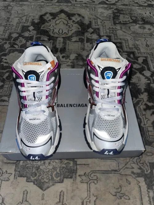 Balenciaga Runner Sneaker Multicolor 677402 W3RB6 8123 review Ayden