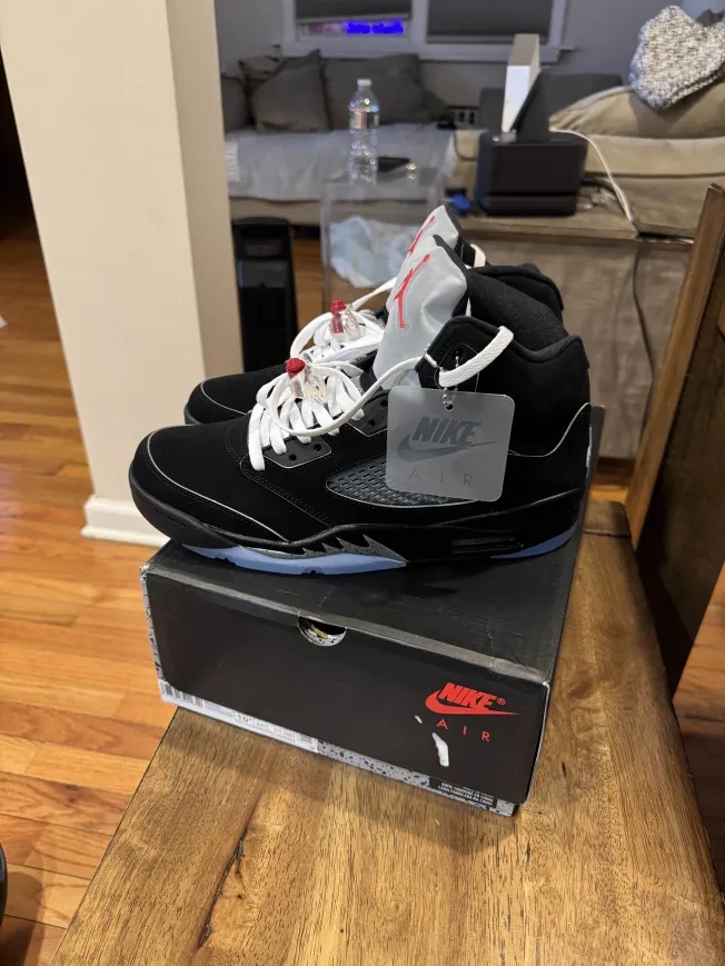 Jordan 5 Retro OG Black Metallic Reimagined HF3975-001 review Esmeray