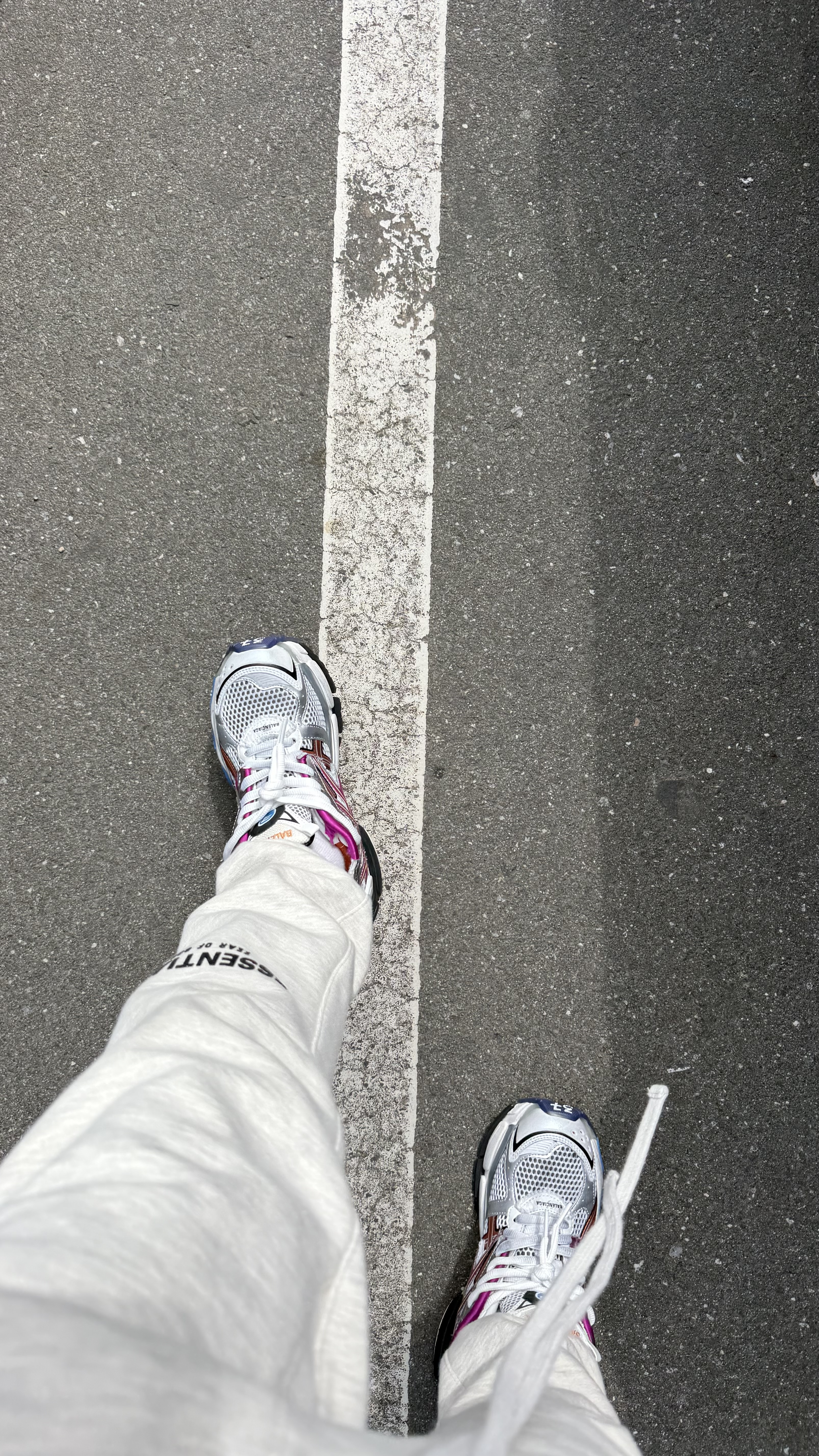 Balenciaga Runner Sneaker Multicolor 677402 W3RB6 8123 review 0