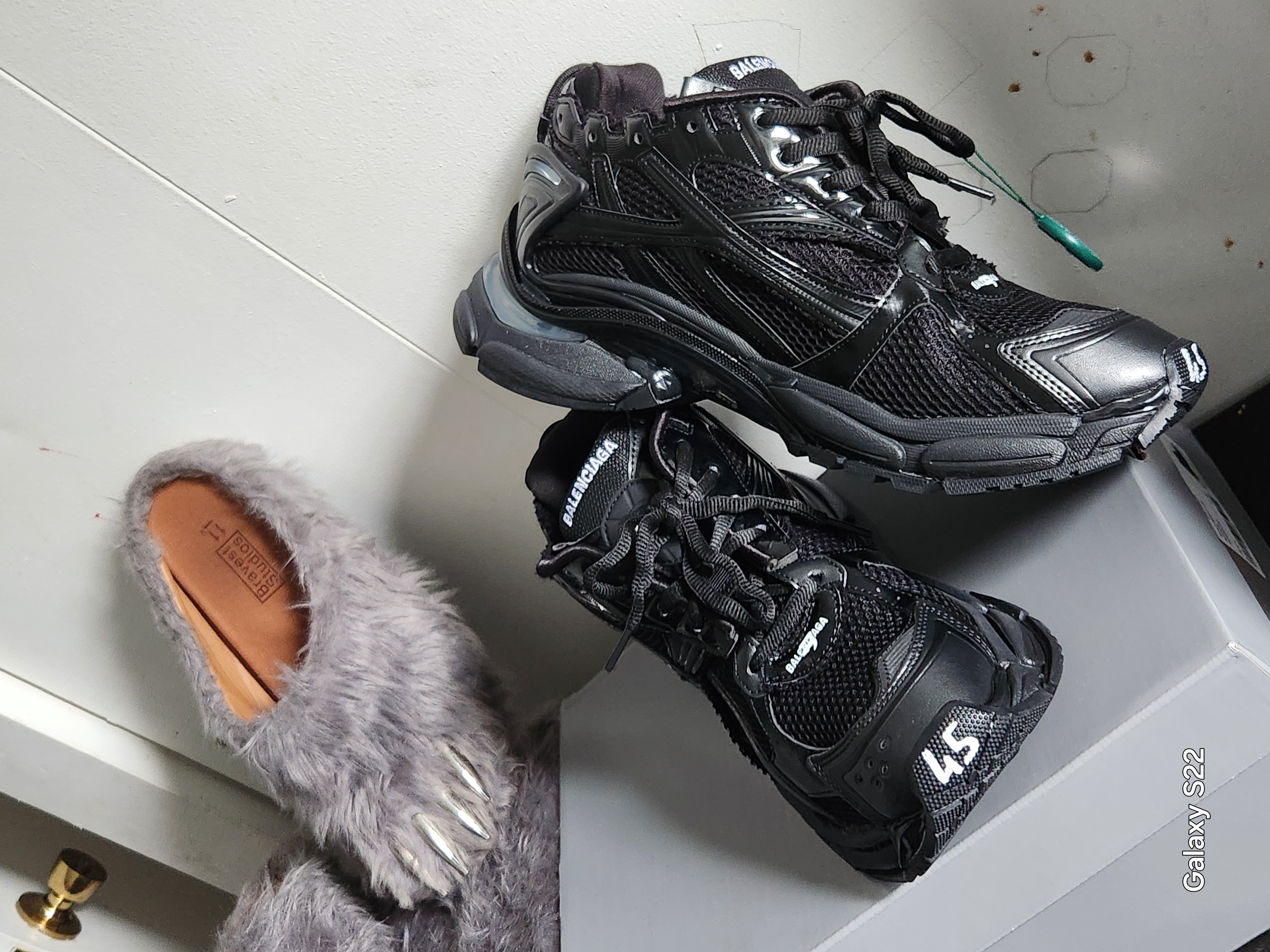 Balenciaga Runner Black LED  review Jayshawn king 01