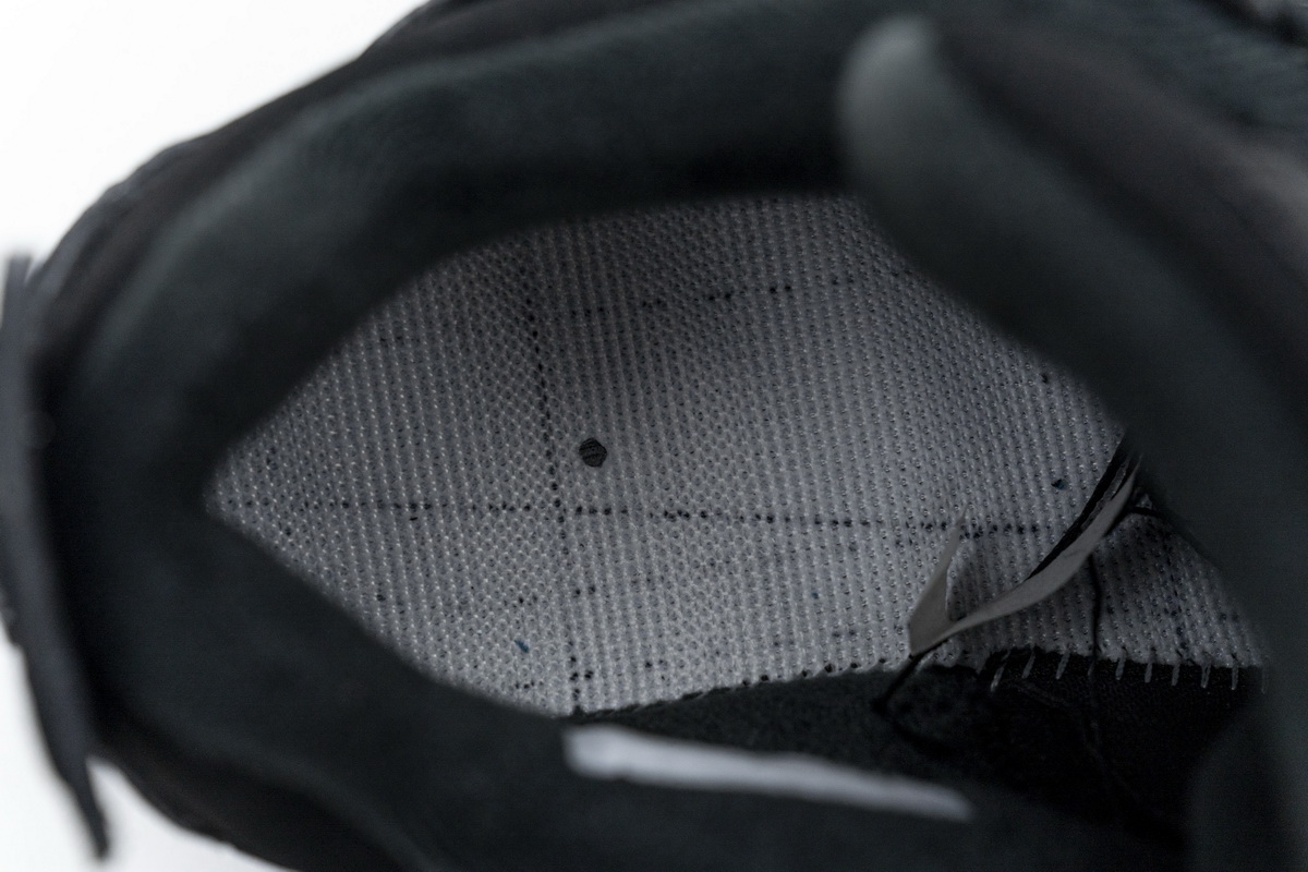 Why is Cocokicks Jordan 4 Retro Black Cat Reps (2020) CU1110-010 The Most Classic Jordan Sneaker?