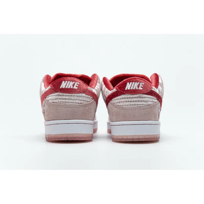 CocoKicks SB Dunk Low StrangeLove Skateboards CT2552-800