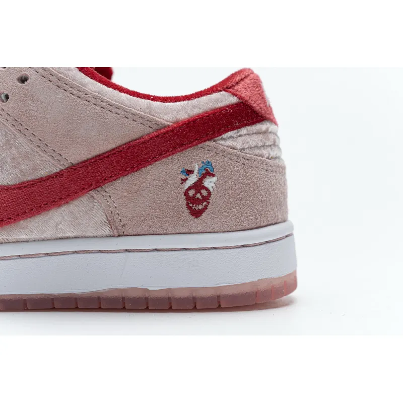 CocoKicks SB Dunk Low StrangeLove Skateboards CT2552-800