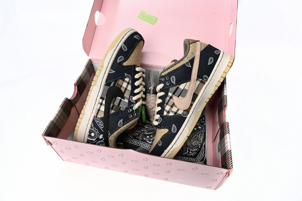 CocoKicks SB Dunk Low Travis Scott CT5053-001