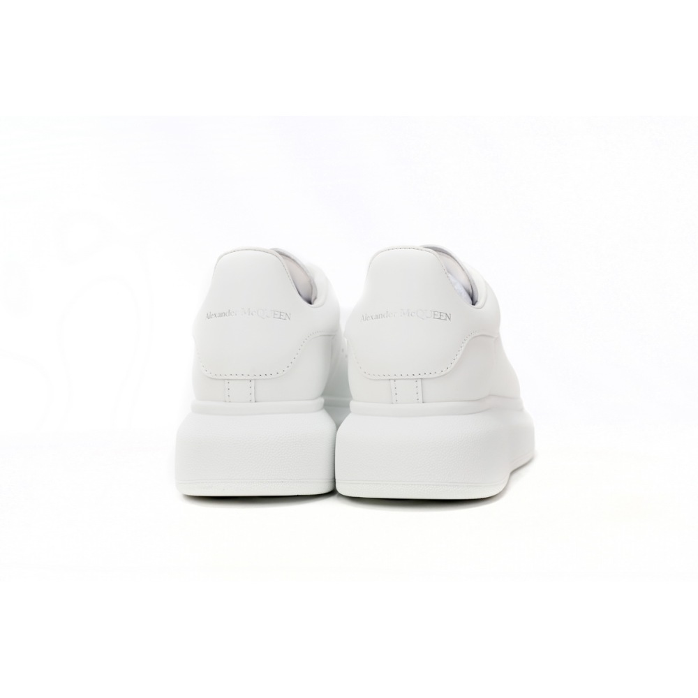 CocoKicks Alexander McQueen Oversized White 553680WHGP59000