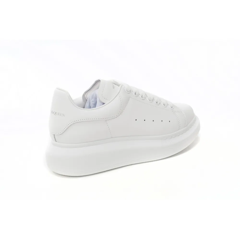 CocoKicks Alexander McQueen Oversized White 553680WHGP59000