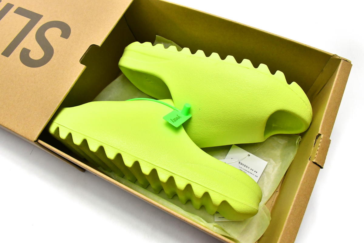 CocoKicks Yeezy Slide Glow Green (2022/2023 Restock) HQ6447