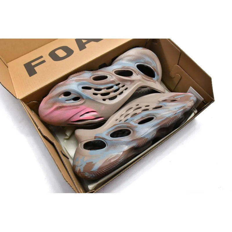 CocoKicks Yeezy Foam RNNR MX Sand Grey GY3969