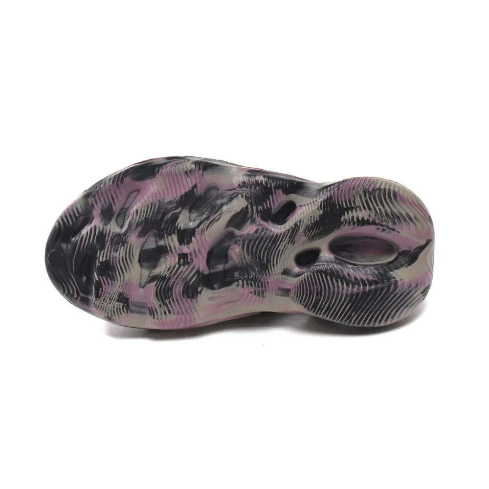 CocoKicks Yeezy Foam RNR MX Carbon IG9562