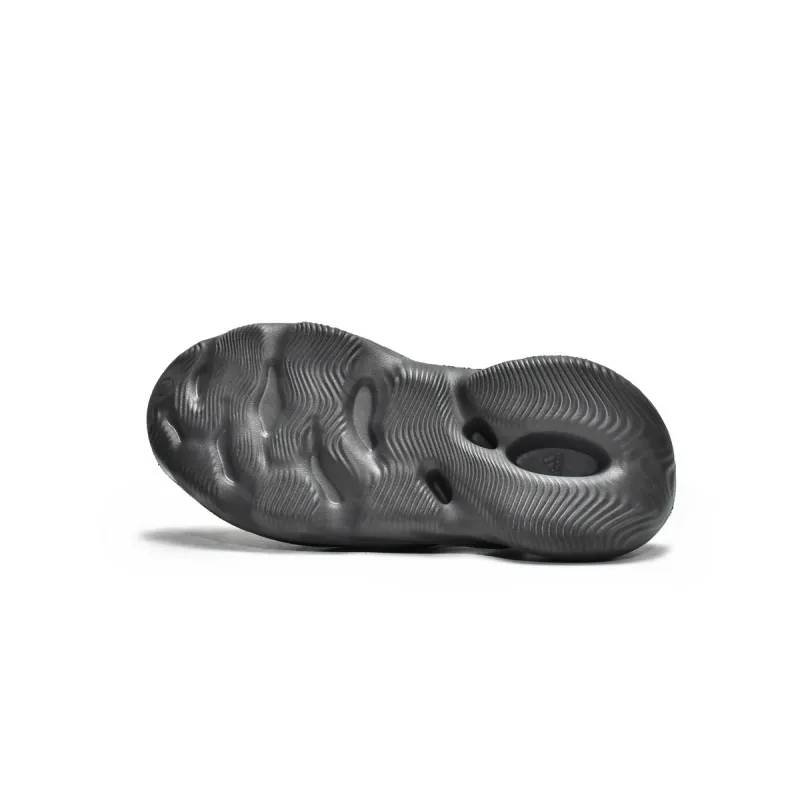 CocoKicks Yeezy Foam RNR Onyx HP8739