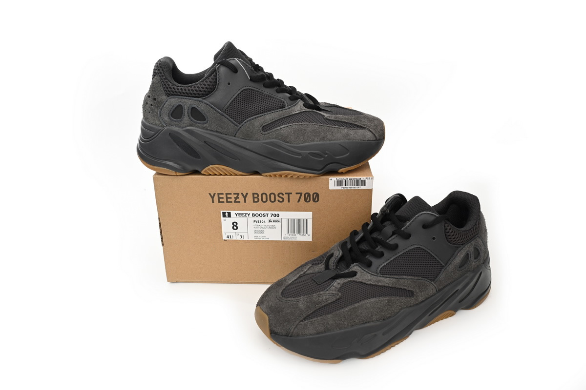 CocoKicks Yeezy Boost 700 Utility Black FV5304