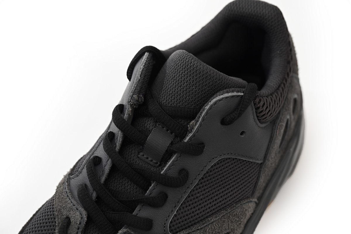 CocoKicks Yeezy Boost 700 Utility Black FV5304