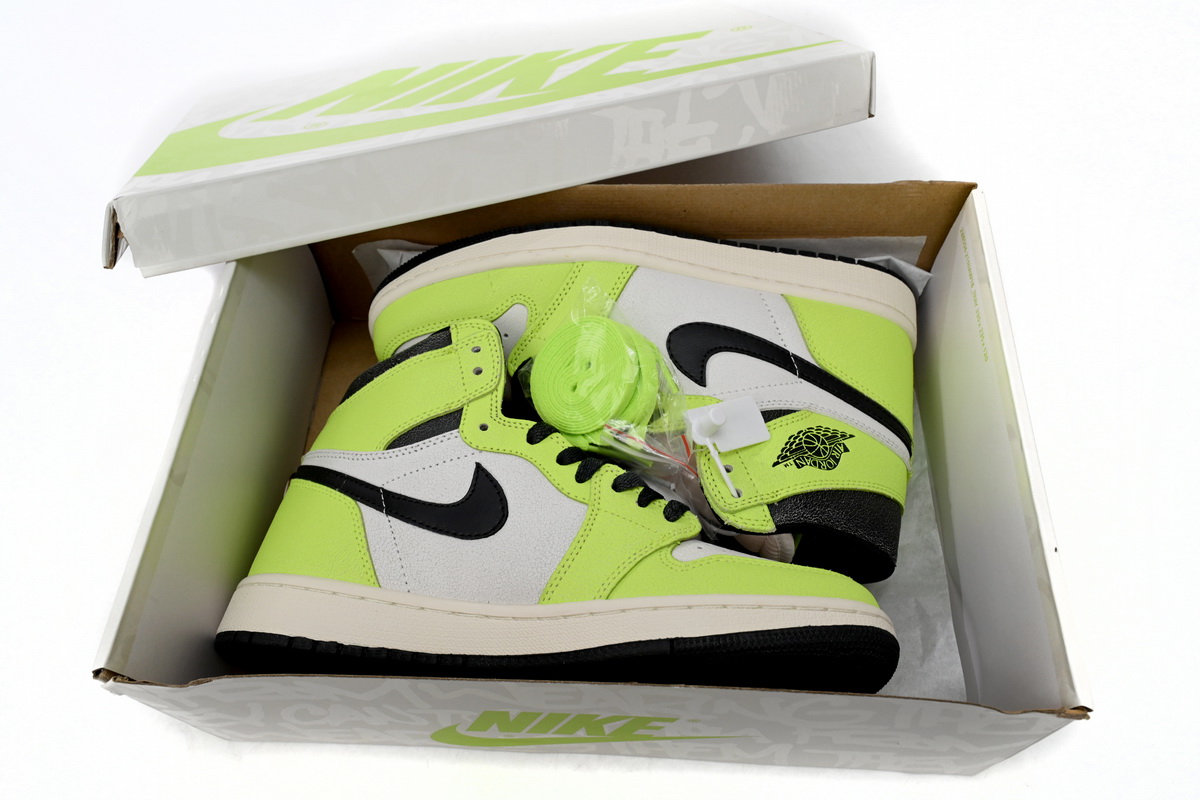 CocoKicks Jordan 1 Retro High OG Visionaire 555088-702