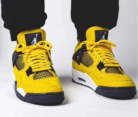 CocoKicks Jordan 4 Retro Lightning (2021) CT8527-700 review 