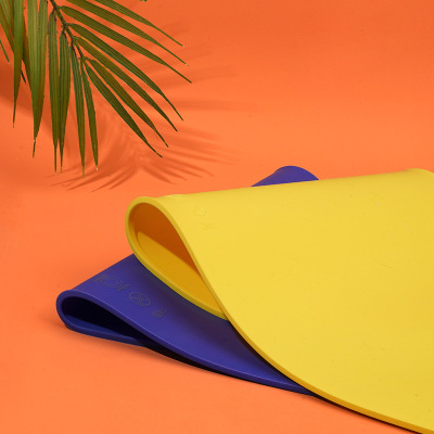 Oval Waterproof Silicone Dog Food And Water Bowl Mat For Under Dog Bowls 02