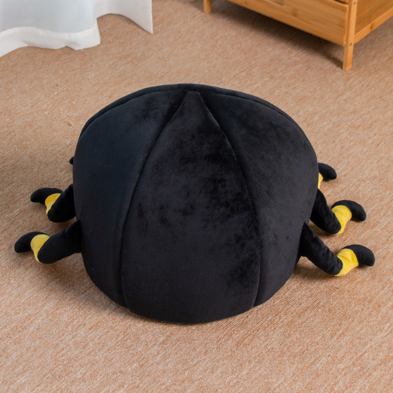 Cute Little Spider Shape Warm Plush Semi-Enclosed Cat Cave Bed