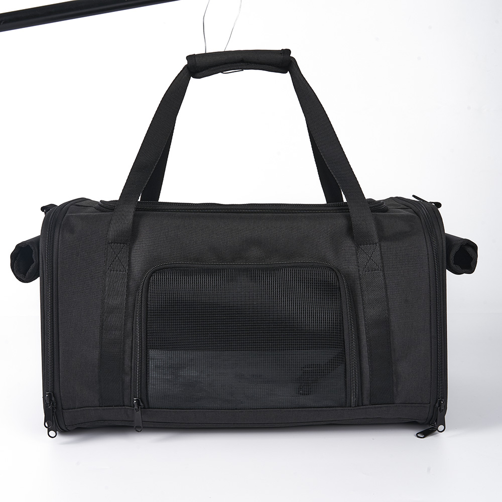 Approved by Airline Luxury Pet Cat Carrier With Detachable Food Pocket