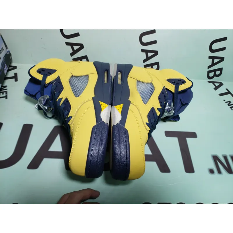 Uabat Jordan 5 Retro Michigan (2019),CQ9541-704