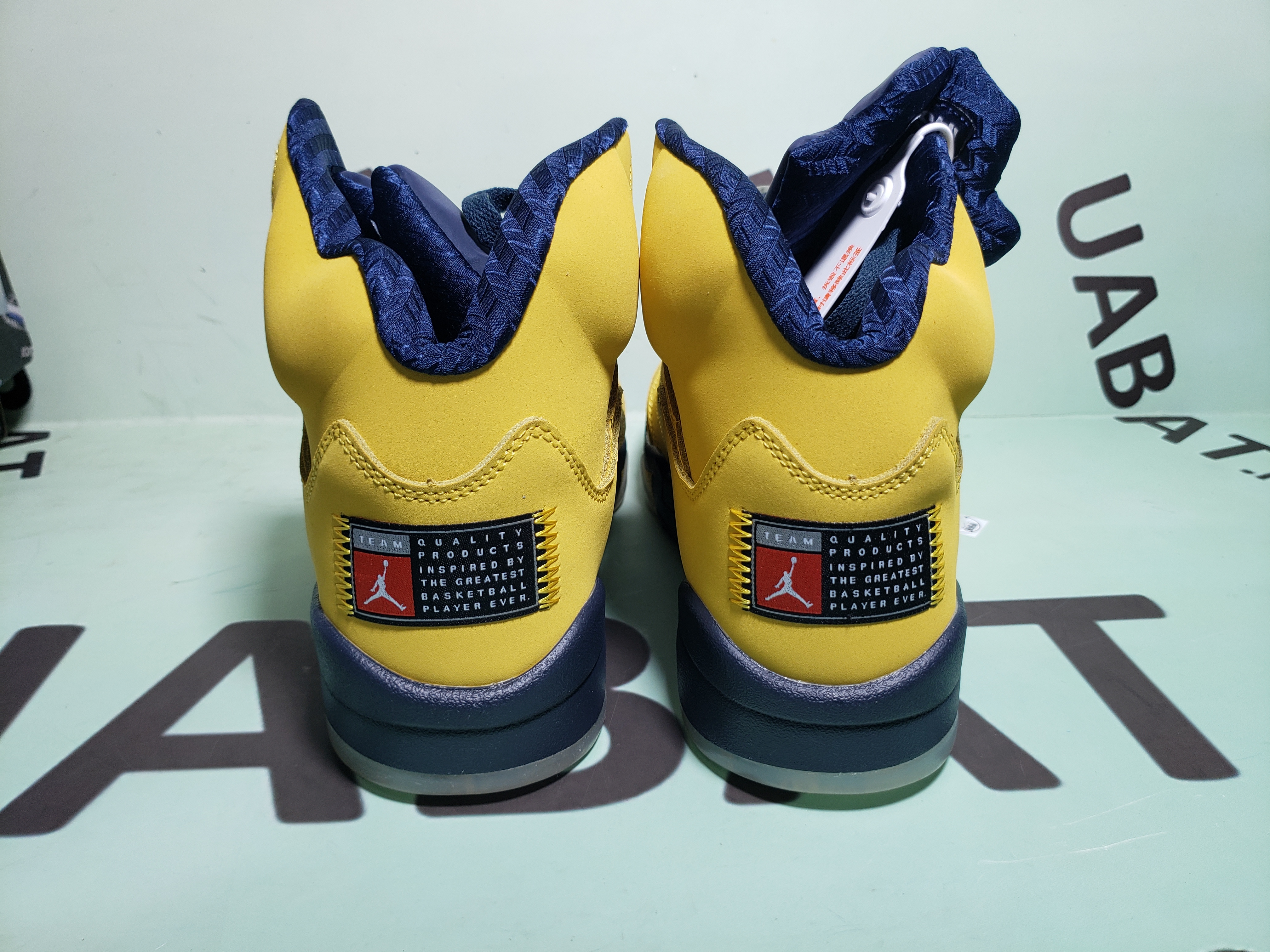 Uabat Jordan 5 Retro Michigan (2019),CQ9541-704