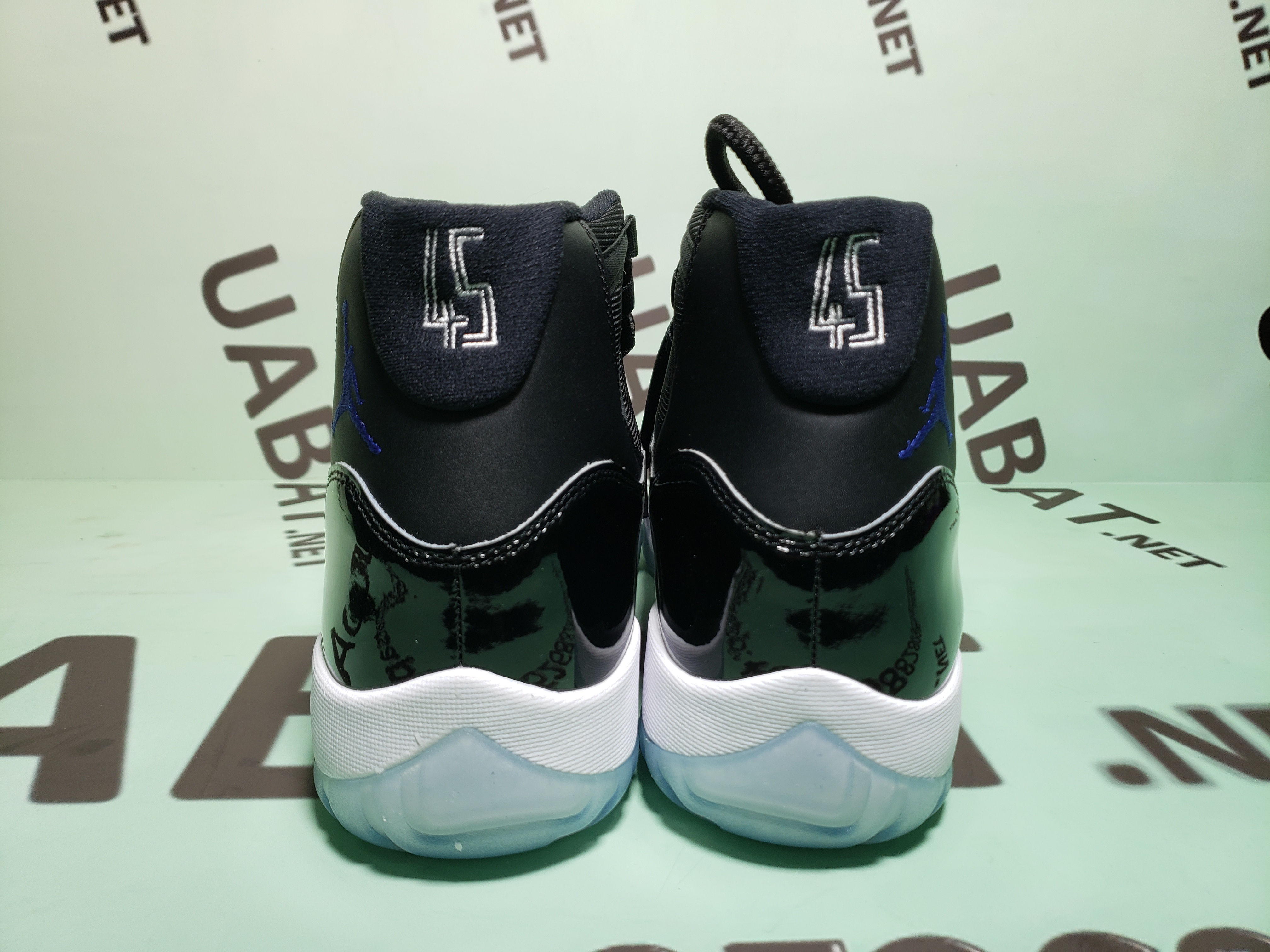 Uabat Jordan 11 Retro Space Jam ,378037-003
