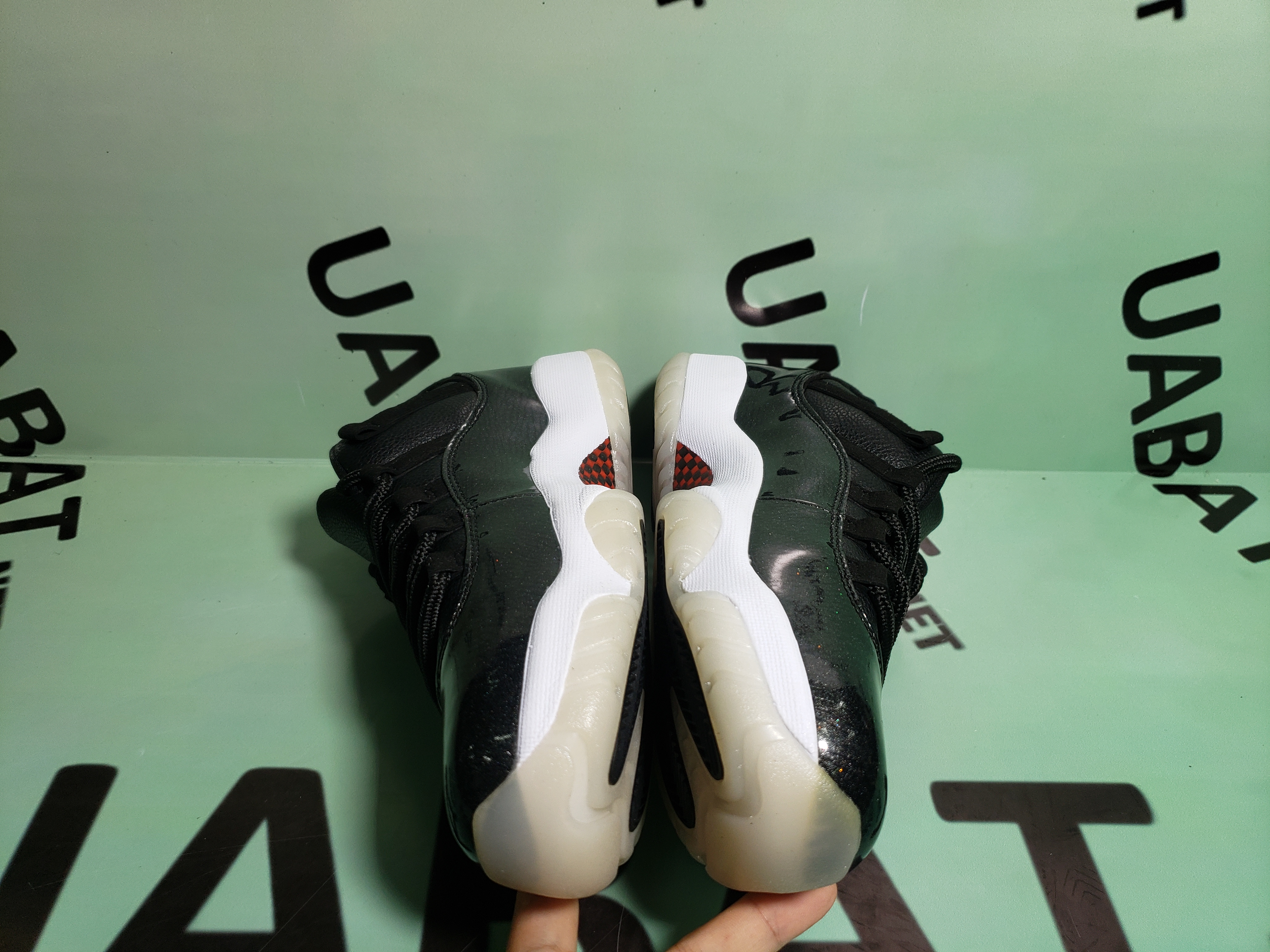 Uabat Jordan 11 Retro Low Infrared,528895-023