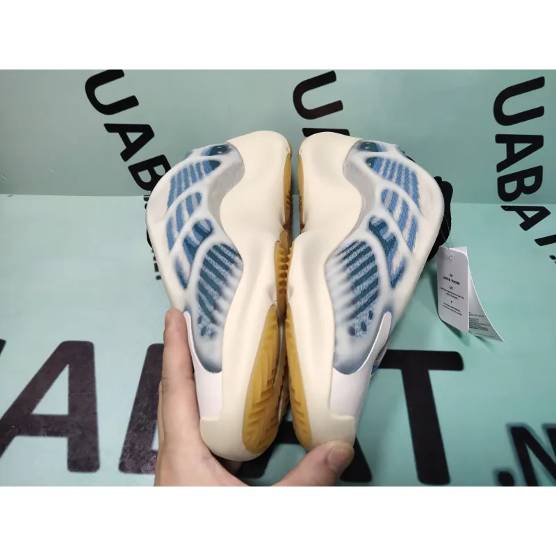 Uabat Yeezy 700 V3 Kyanite,GY0260