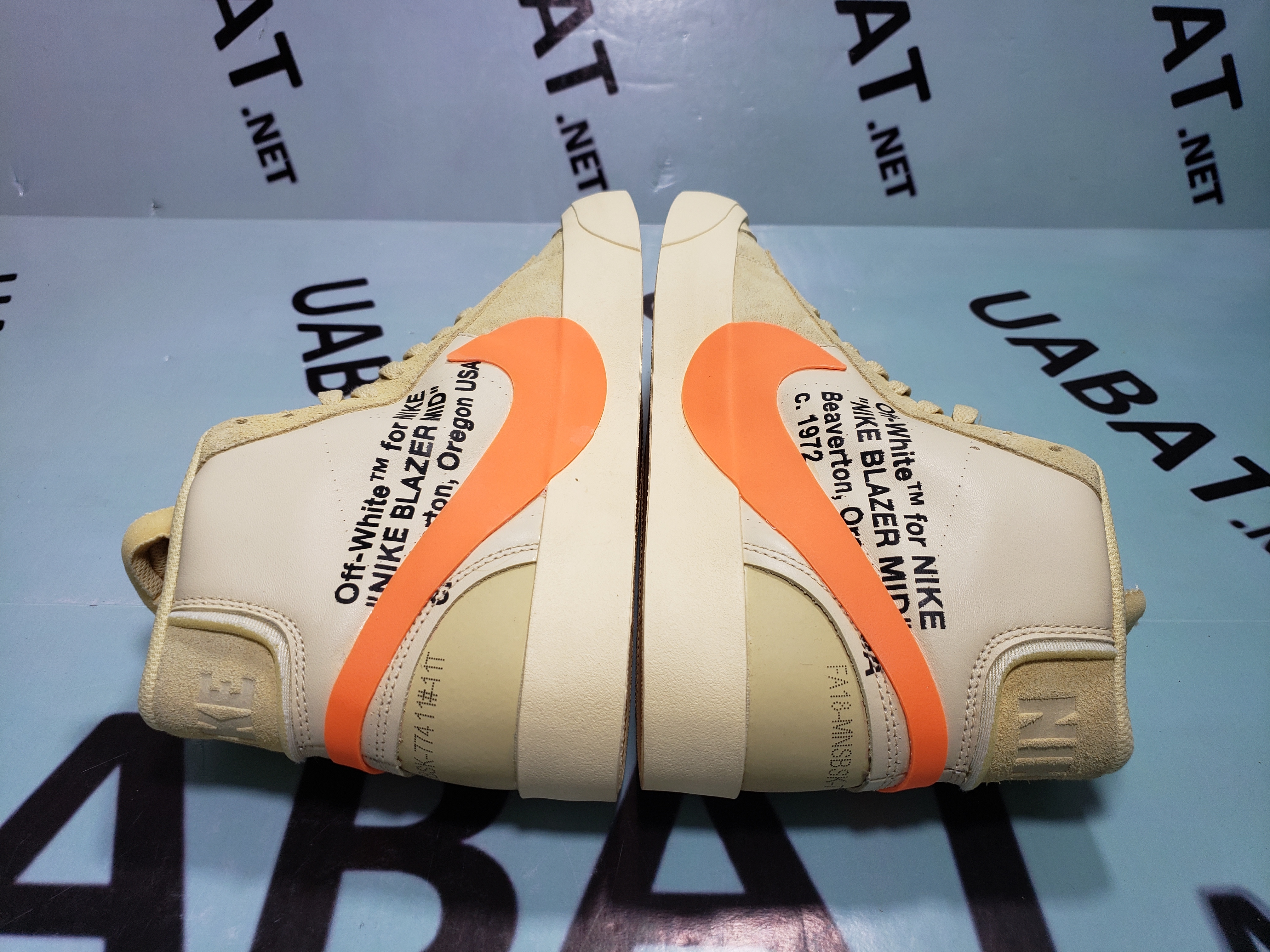 Uabat Blazer Mid Off-White All Hallow's Eve ,AA3832-700