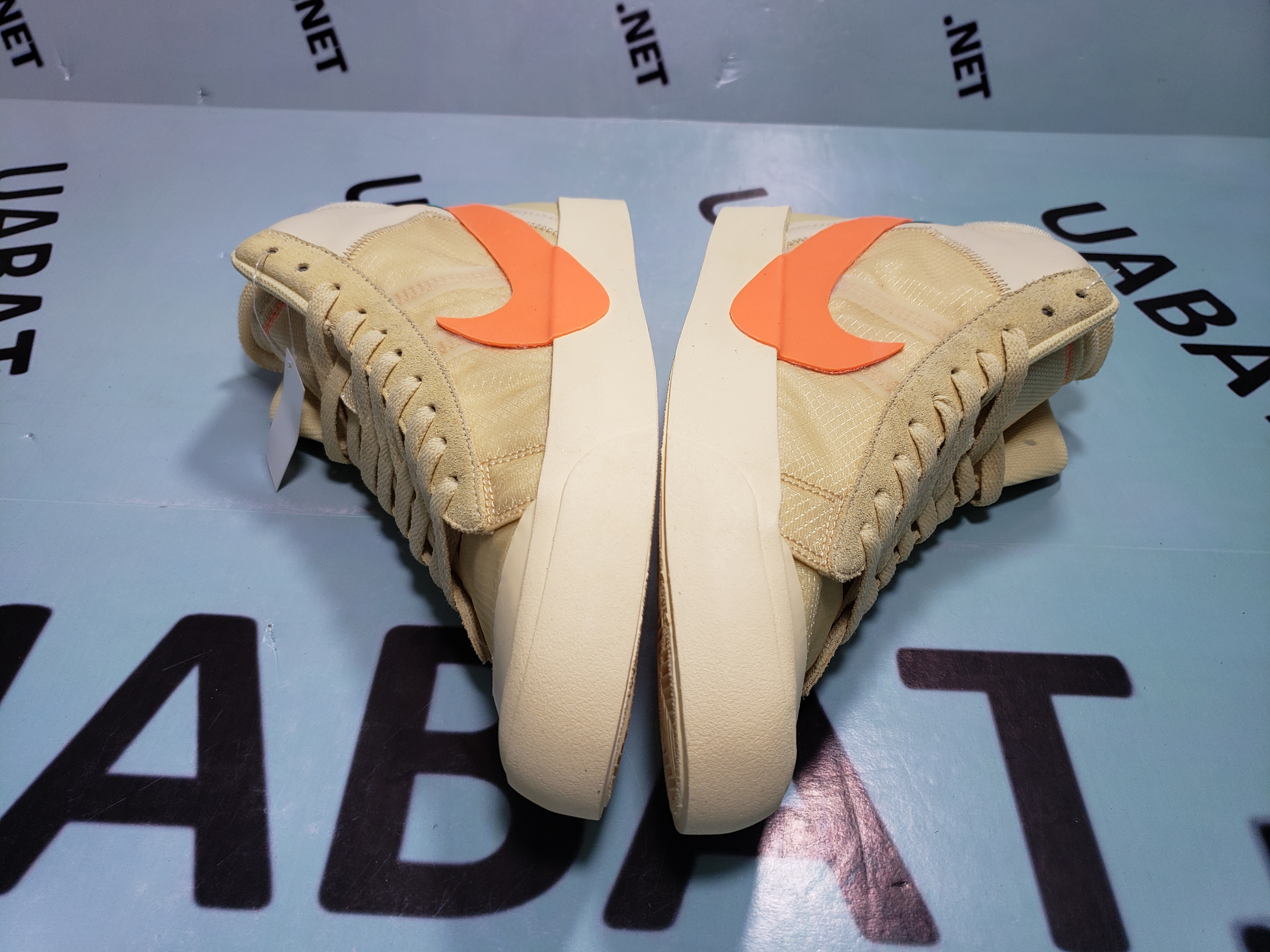 Uabat Blazer Mid Off-White All Hallow's Eve ,AA3832-700