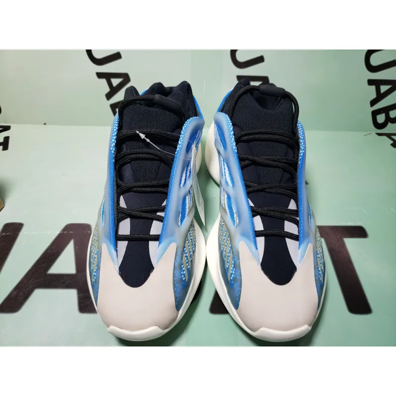 Uabat Yeezy 700 V3 Arzareth,G54850