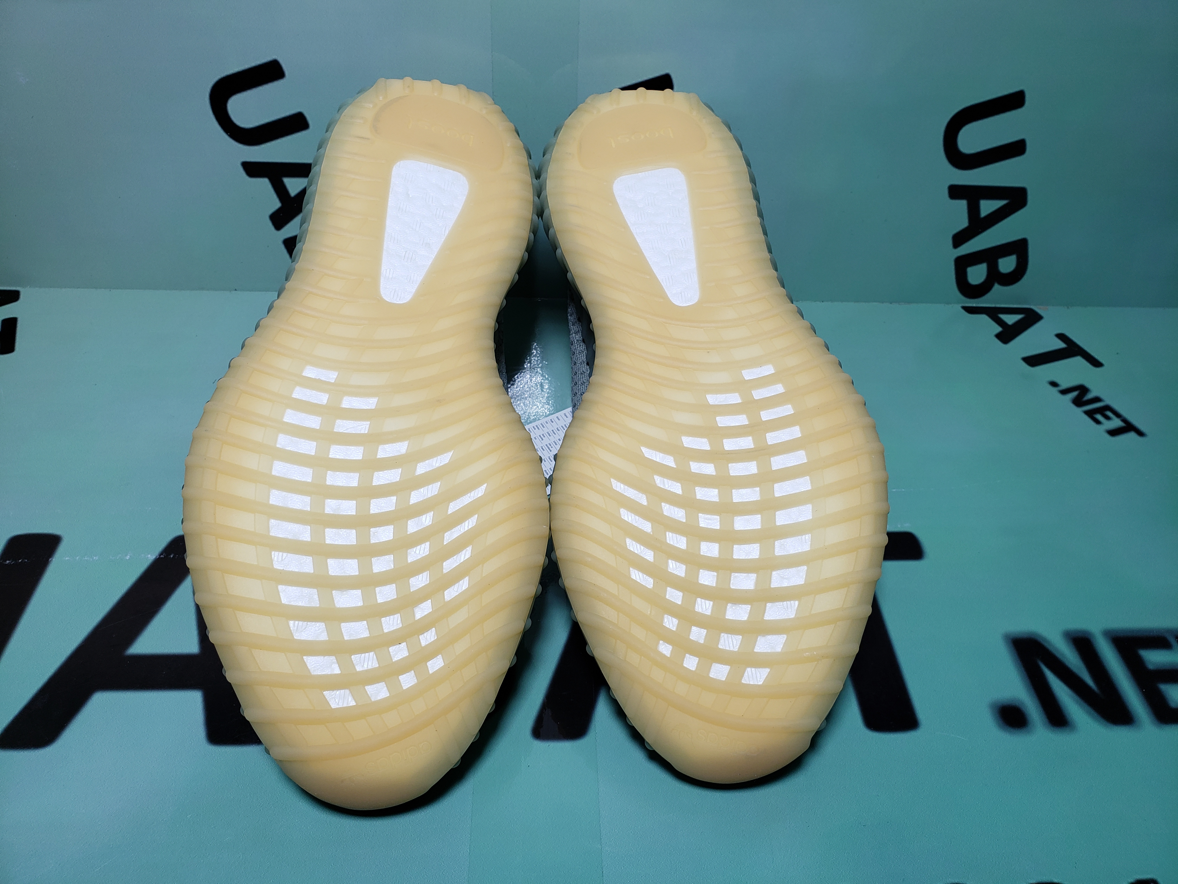 OG Yeezy Boost 350 V2 Desert Sage,FX9035