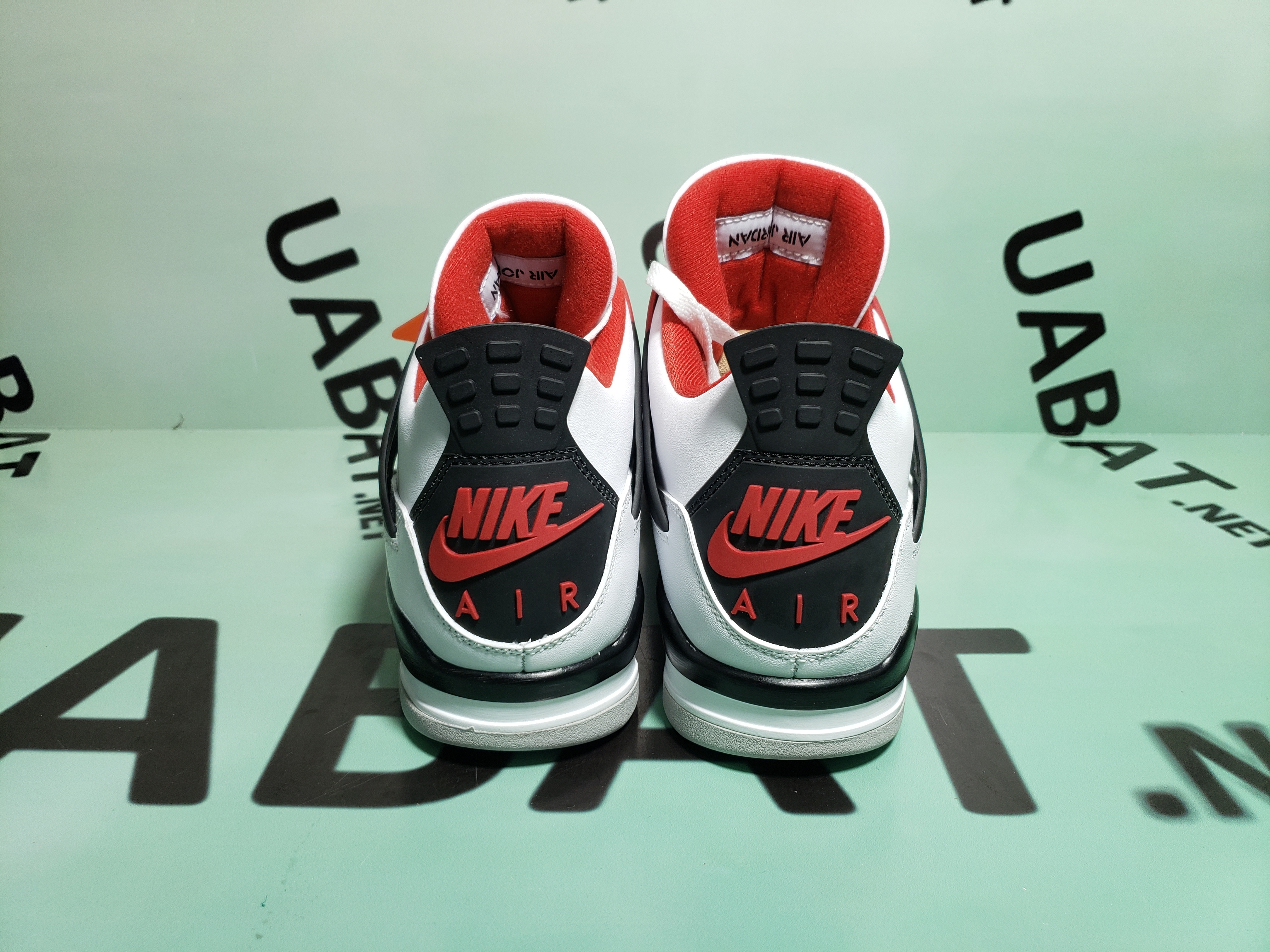 Uabat Jordan 4 Retro Fire Red (2020),308497-110