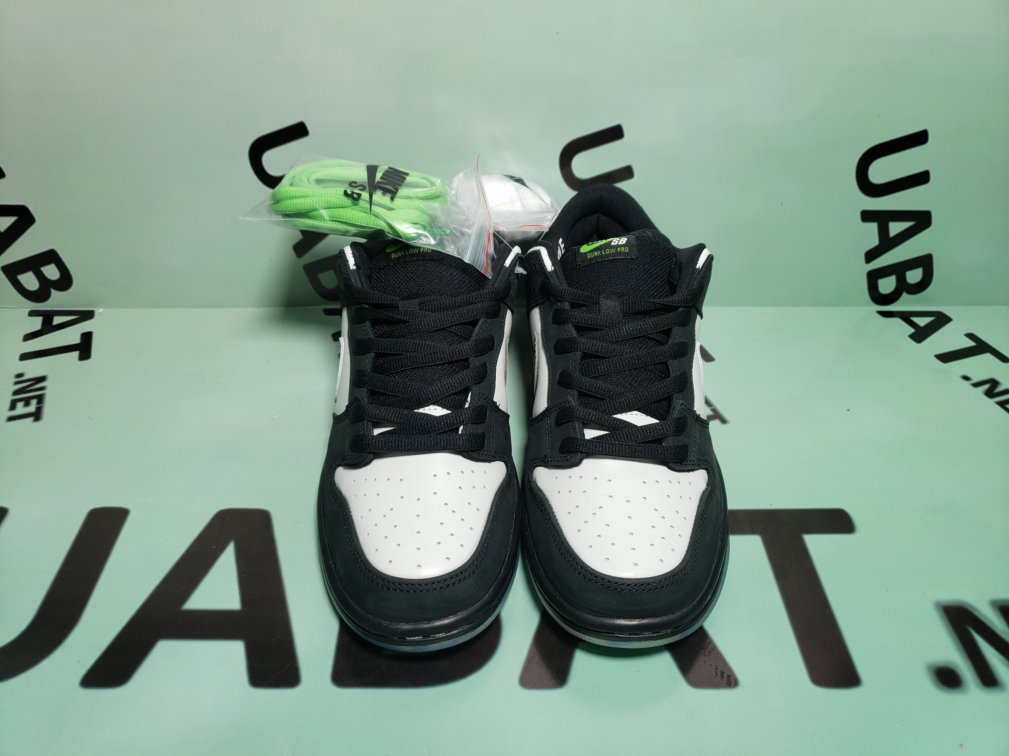 OG SB Dunk Low Staple Panda Pigeon ,BV1310-013